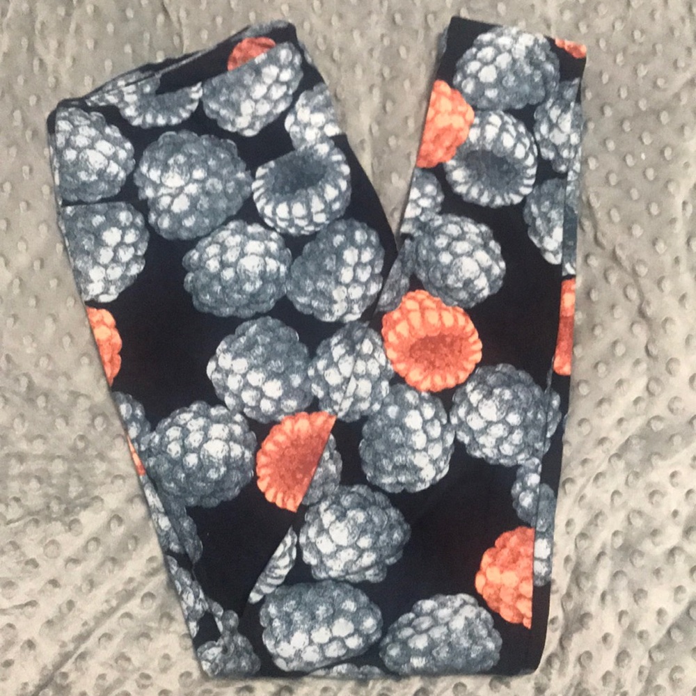 Raspberry LuLaRoe Leggings TC